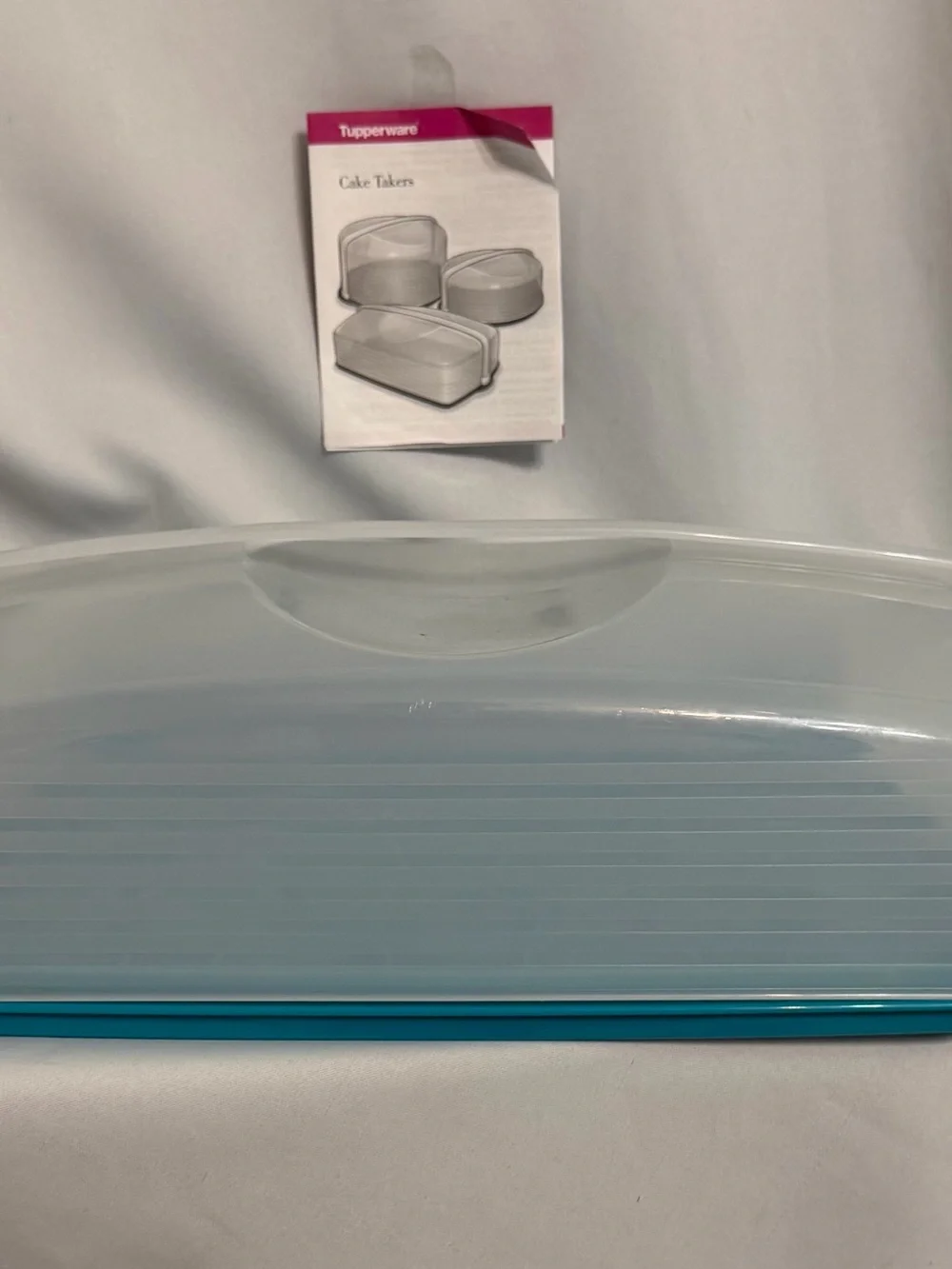 Tupperware Teal 2-in-1 Cake & Cupcake Carrier